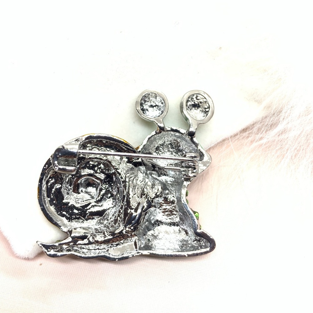 Cute Snail Brooch - Picture 3 of 3